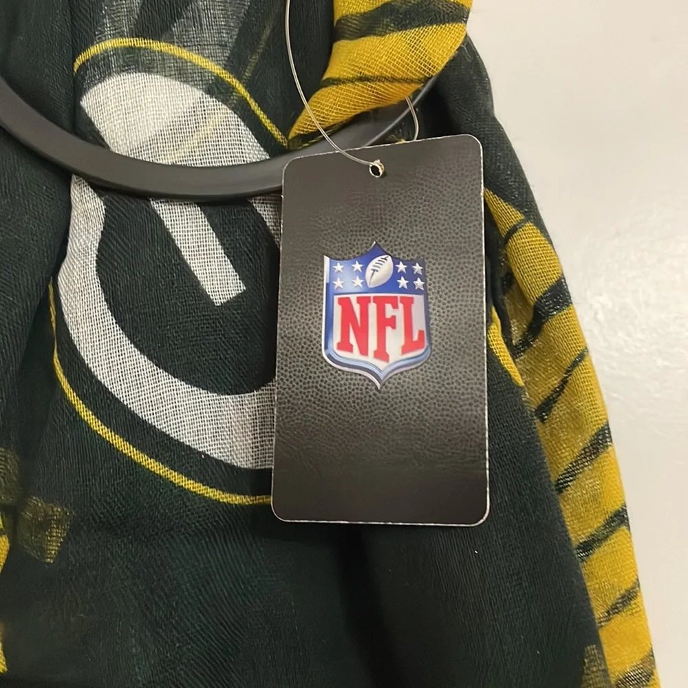🩷NWT Green Bay Packers infinity scarf